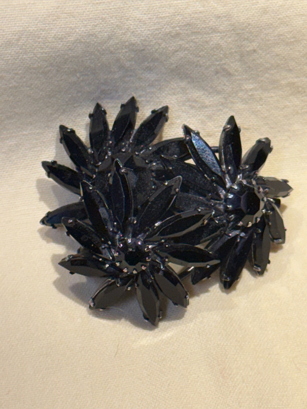 Vintage Black Rhinestone 3 Flower Brooch